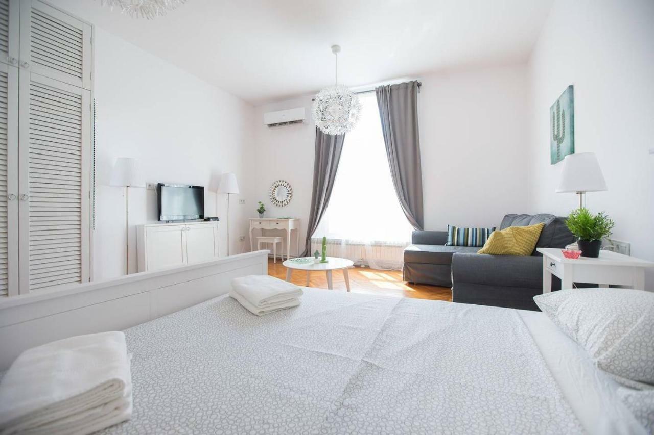 Oberiter Apartments - Center Of Zagreb, Fast Wifi, Ac, Kitchen, Parking ภายนอก รูปภาพ