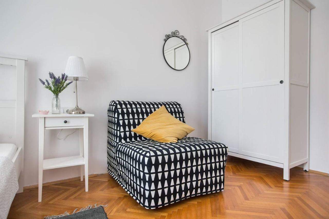 Oberiter Apartments - Center Of Zagreb, Fast Wifi, Ac, Kitchen, Parking ภายนอก รูปภาพ