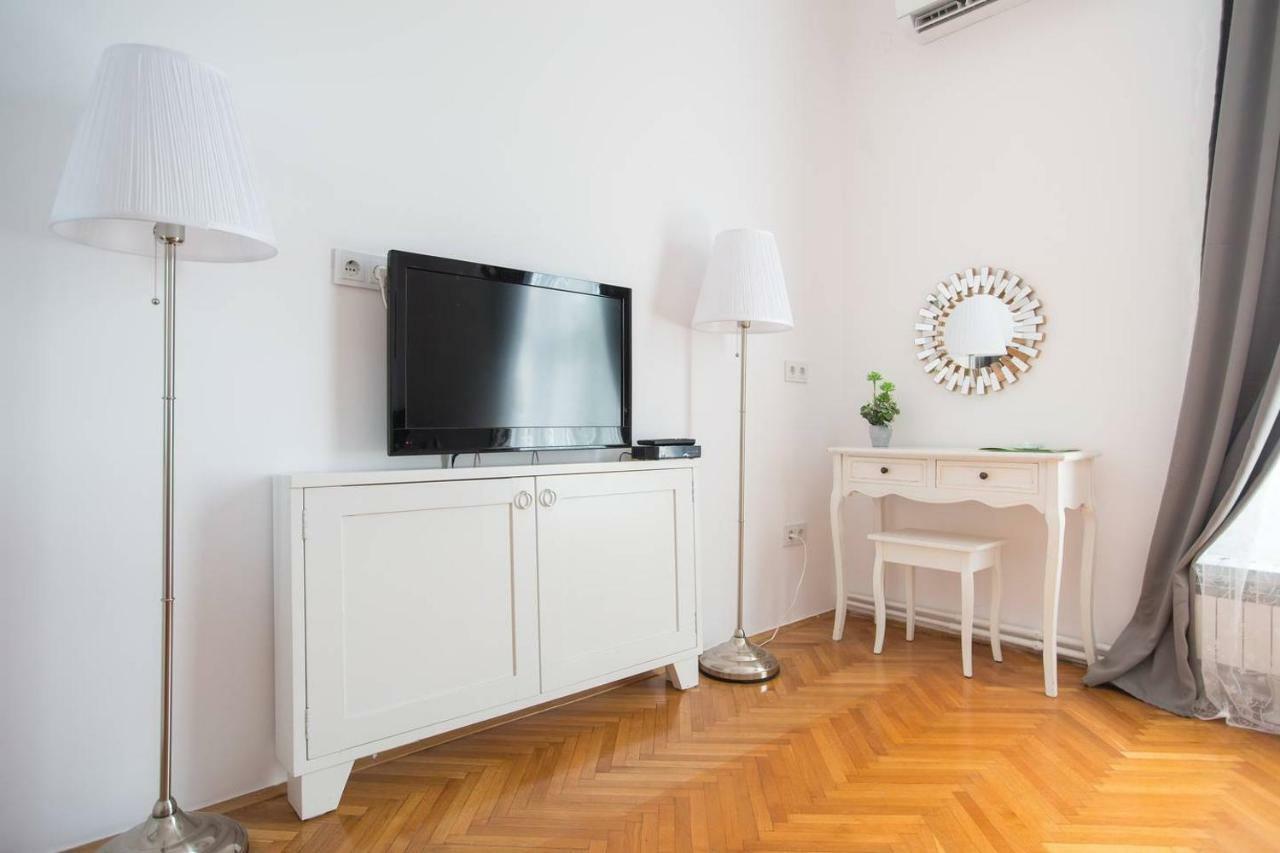Oberiter Apartments - Center Of Zagreb, Fast Wifi, Ac, Kitchen, Parking ภายนอก รูปภาพ