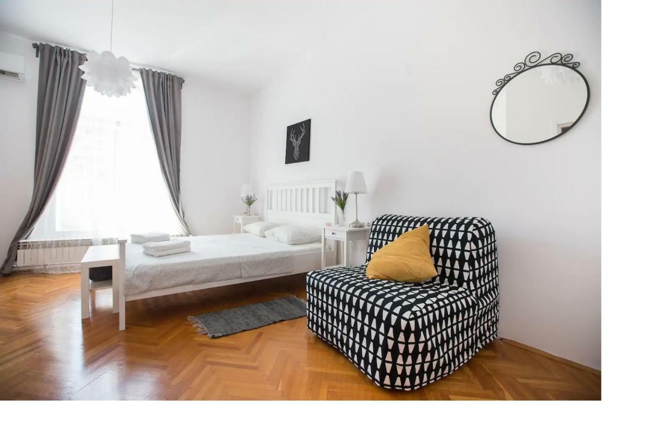 Oberiter Apartments - Center Of Zagreb, Fast Wifi, Ac, Kitchen, Parking ภายนอก รูปภาพ